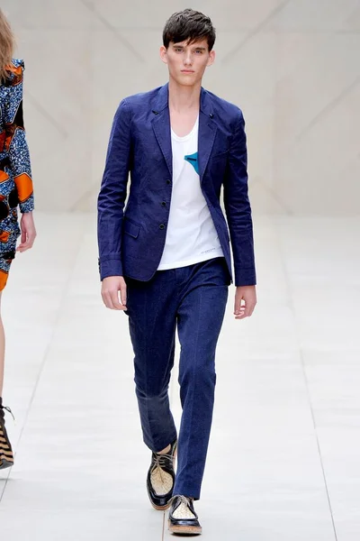 Look 24